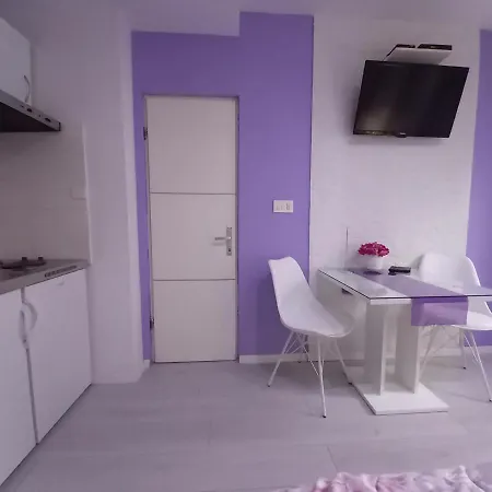 Benic With A Heated Pool Apartament Zadar