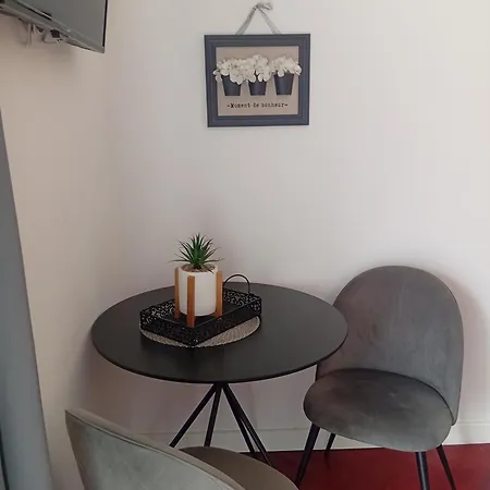 Benic With A Heated Pool Apartament *