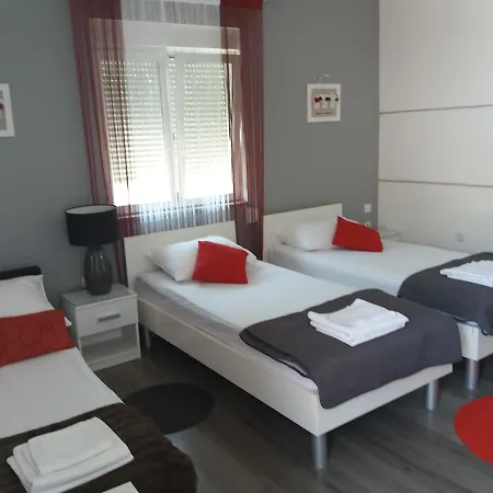Benic With A Heated Pool Apartament Zadar
