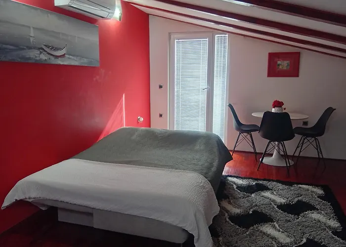 Benic With A Heated Pool Διαμέρισμα *