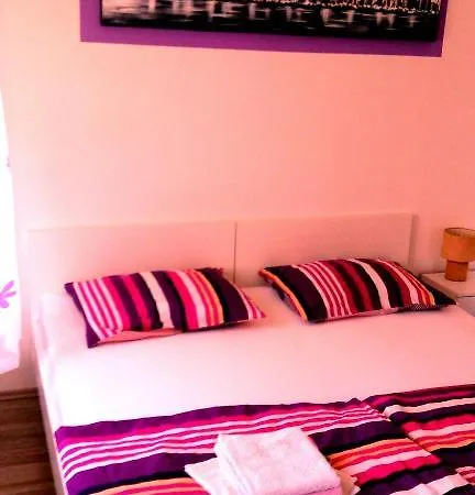 Benic With A Heated Pool 자다르